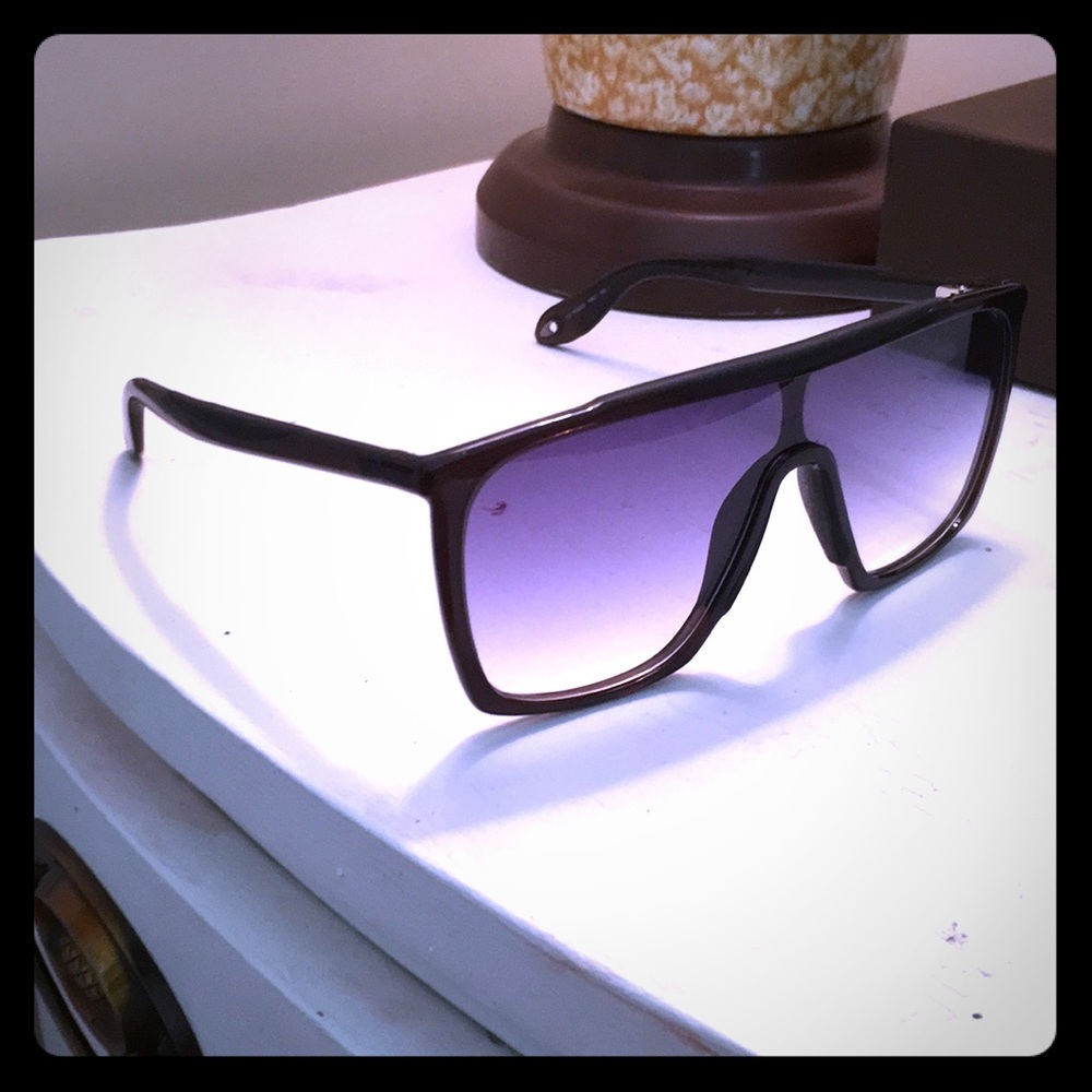 Dark brown GIVENCHY sunglasses